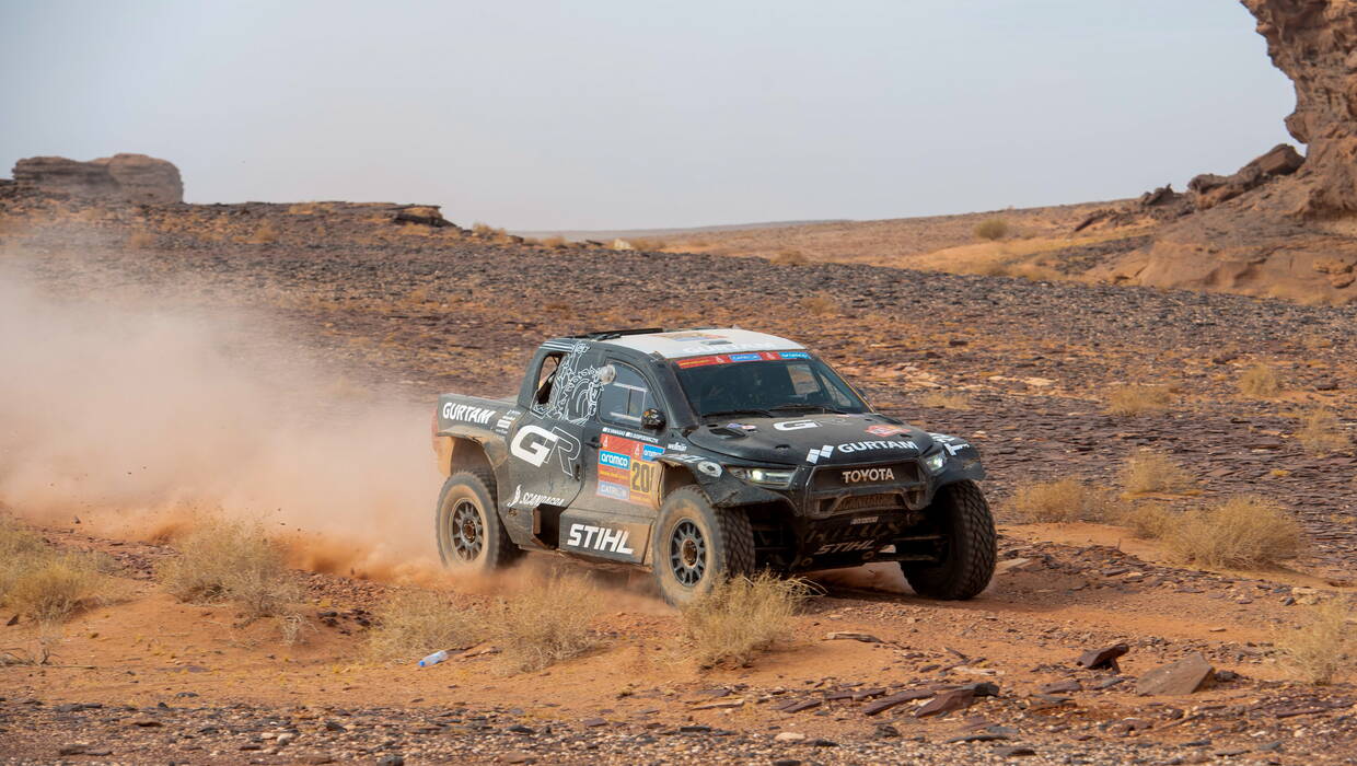 Benediktas Vanagas i Szymon Gospodarczyk podczas rajdu Dakar. Fot. PAP/Darek Delmanowicz