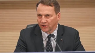 Szef MSZ Radosław Sikorski. Fot. PAP/	Marcin Obara