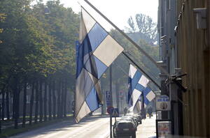 флаги Финляндии, фотоиллюстрация, fot. PAP/Kimmo Brandt