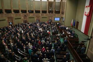 Депутаты в зале заседаний польского Сейма. Варшава, 11.09.2024 г. Fot. PAP/Marcin Obara