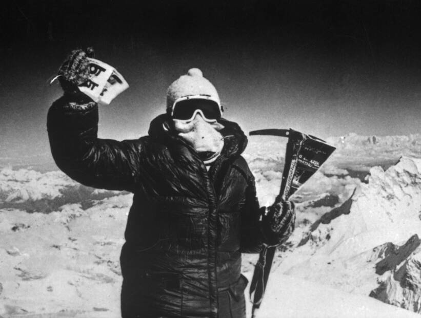 Wanda Rutkiewicz na szczycie Mount Everest, Fot. PAP/