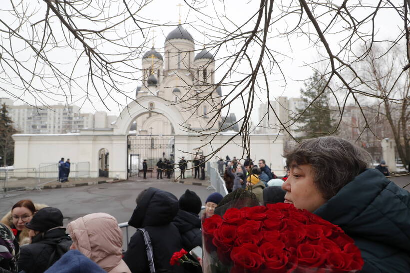 Pogrzeb Aleksieja Nawalnego. Fot. PAP/EPA/SERGEI ILNITSKY 