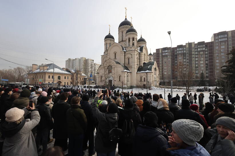 Pogrzeb Aleksieja Nawalnego. Fot. PAP/EPA/SERGEI ILNITSKY 