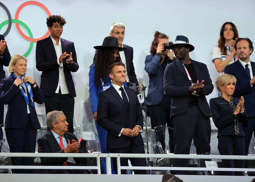 Prezydent Francji Emmanuel Macron otworzył igrzyska olimpijskie w Paryżu. Fot. PAP/EPA/ MARTIN DIVISEK