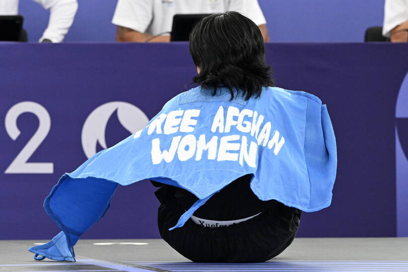 Afgańska B-Girl Talash z Olimpijskiej Reprezentacji Uchodźców fot. PAP/ EPA/CAROLINE BLUMBERG