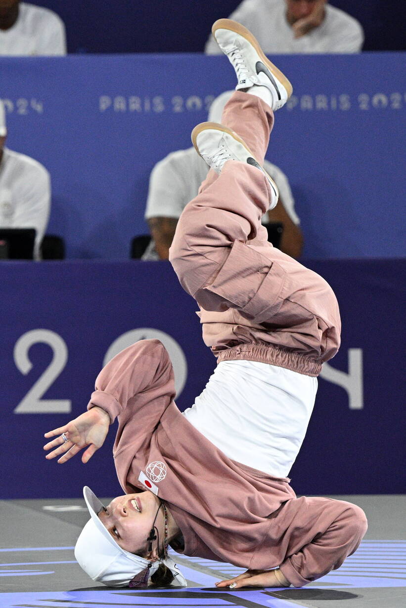 B-Girl Ami z Japonii fot. PAP/ EPA/CAROLINE BLUMBERG