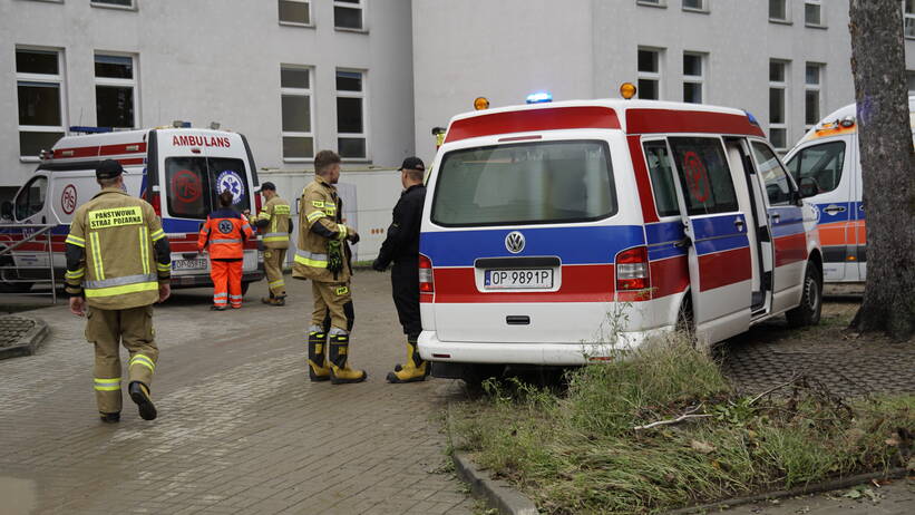 Szpital w Nysie został całościowo ewakuowany, fot. PAP/Sławomir Pabian