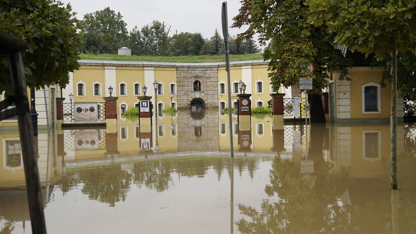 Szpital w Nysie został całościowo ewakuowany, fot. PAP/Sławomir Pabian