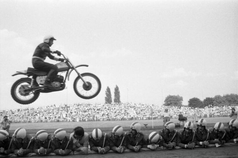 pap_19840800_01B Stadion Klubu Marymont. Festyn "Lata z radiem". Warszawa, 1984 r. Fot. PAP/Ireneusz Radkiewicz