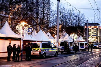 Atak na jarmark bożonarodzeniowy w Magdeburgu. Fot. PAP/EPA/FILIP SINGER